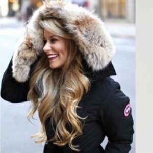 Authentic Canada Goose Arctic Program Black Coat Look very beautiful and style